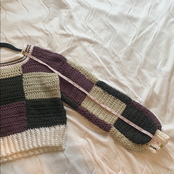 hand made cropped sweater - Picture 8 of 8